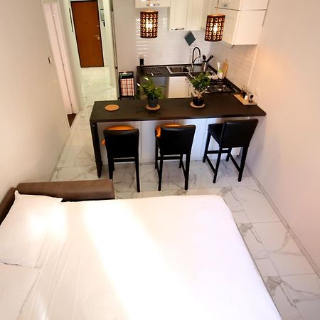 Quinqueremihouse Apartment ลิโด ดิ ออสเตีย ภายนอก รูปภาพ